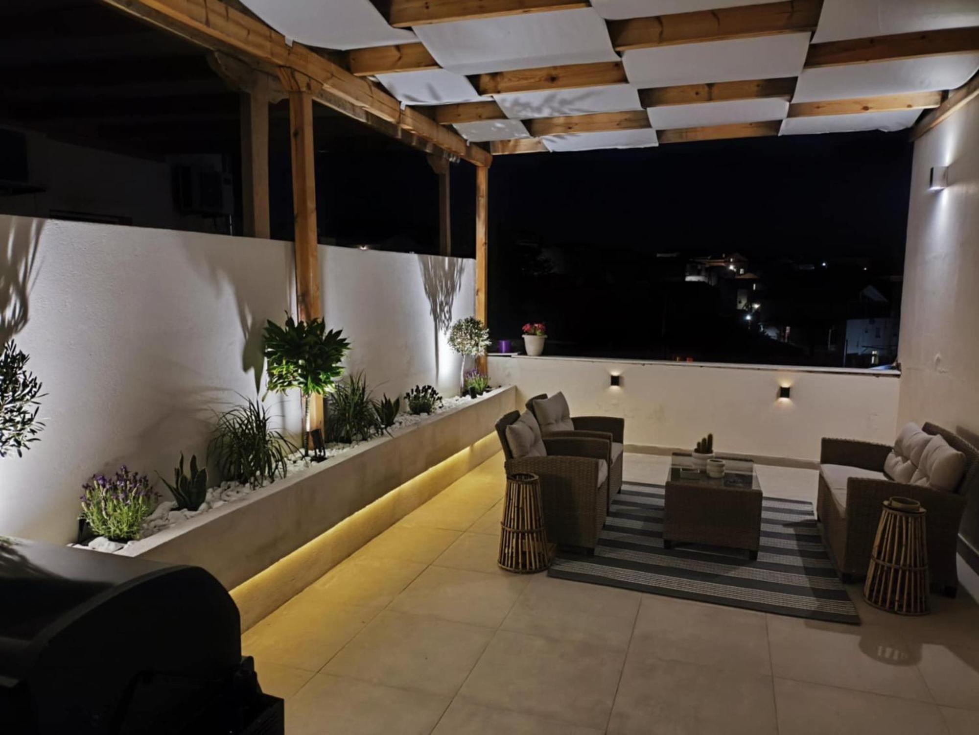 Ina'S Apartments Лефкими Экстерьер фото